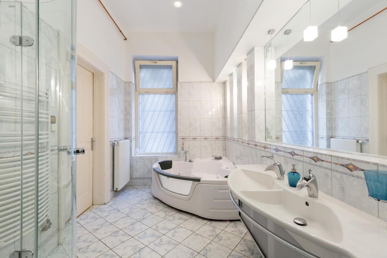 Luxury Central Apartment 부다페스트 외부 사진